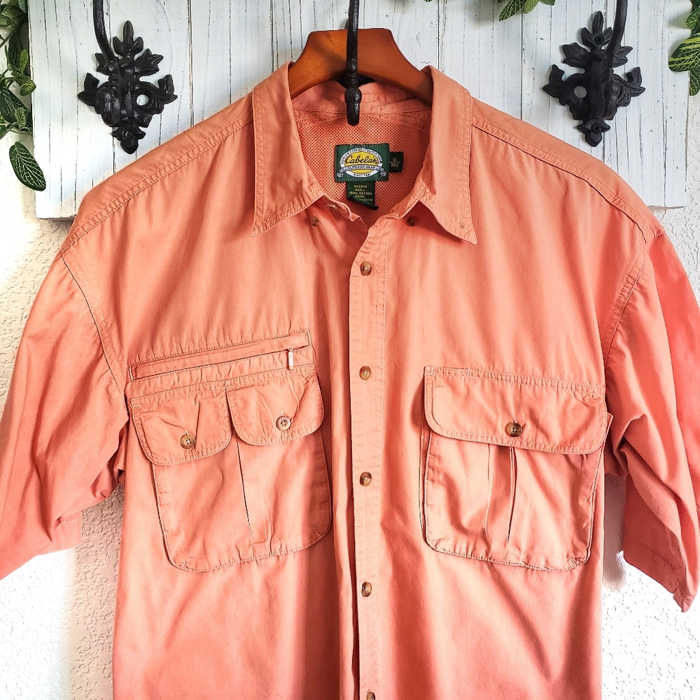 Cabelas Men's Vented Outdoor Short Sleeve Fishing Cargo Shirt Salmon XLarge